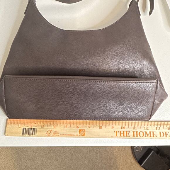 Liz Claiborne Shoulder Bag Chocolate Brown Silver Hardware Adjustable Strap - Picture 2 of 9